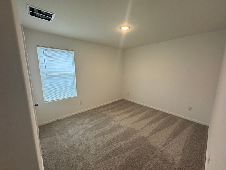 Building Photo - 2843 Red Diamond