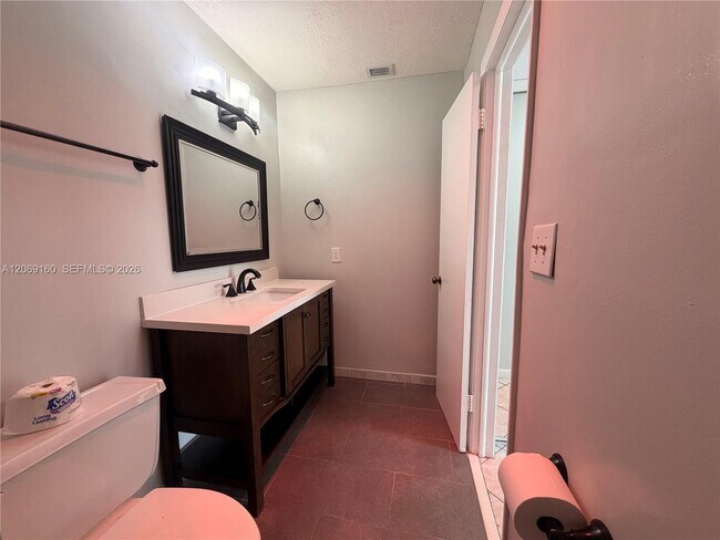 Building Photo - 8380 SW 154th Ave