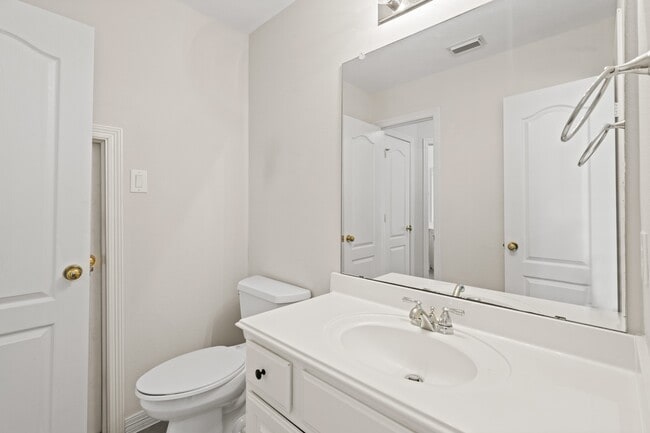 Building Photo - 5819 Brook Bend Dr