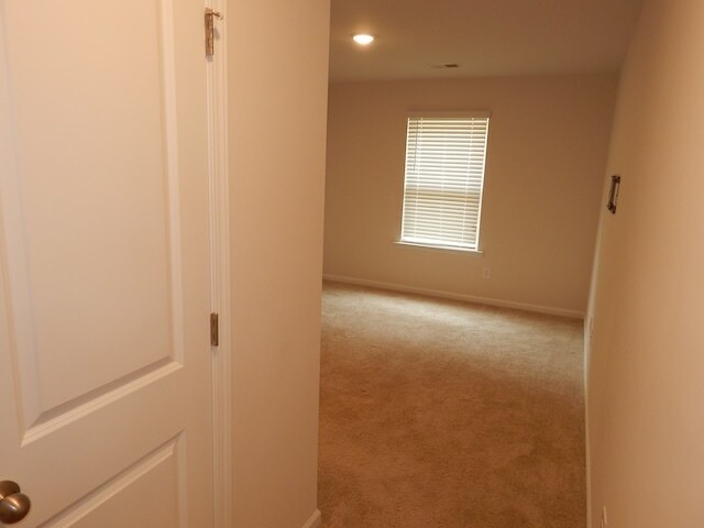 Building Photo - 207 Oakmont Valley Trl