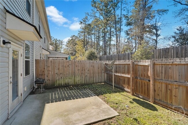Building Photo - 124 Benelli Dr