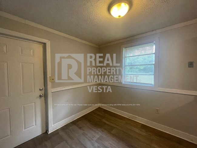 Building Photo - 4940 Faubus Ave