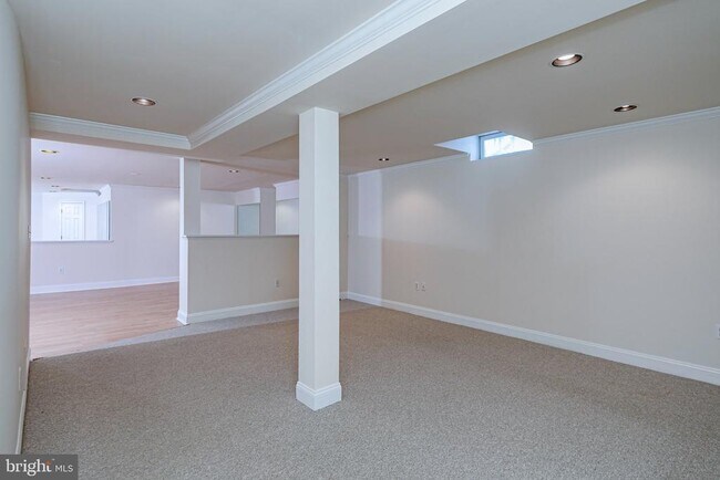 Building Photo - 497 Christopher Dr