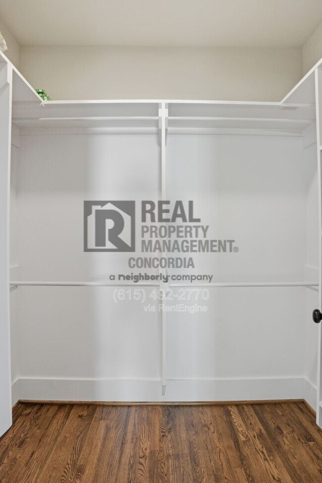 Building Photo - 1607 10th Ave N