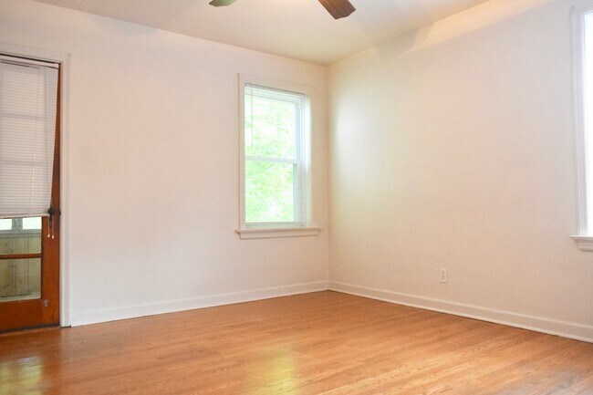 Building Photo - 6231 Eichelberger St