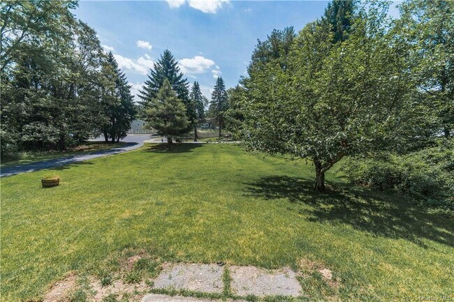 Building Photo - 5 Boxwood Close