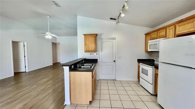 Building Photo - 1308 Zureiq Ct