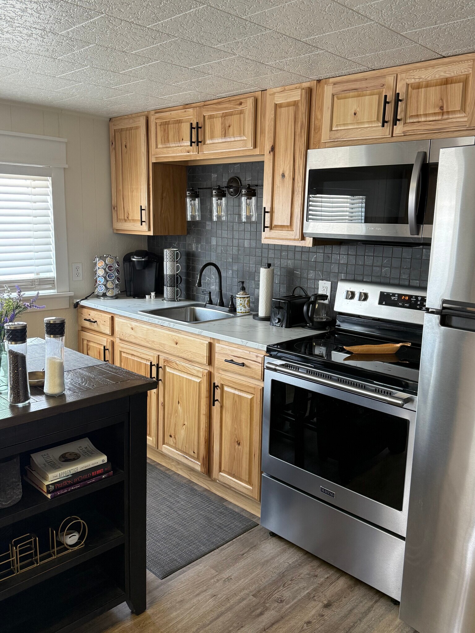 Building Photo - 909 27th Ave