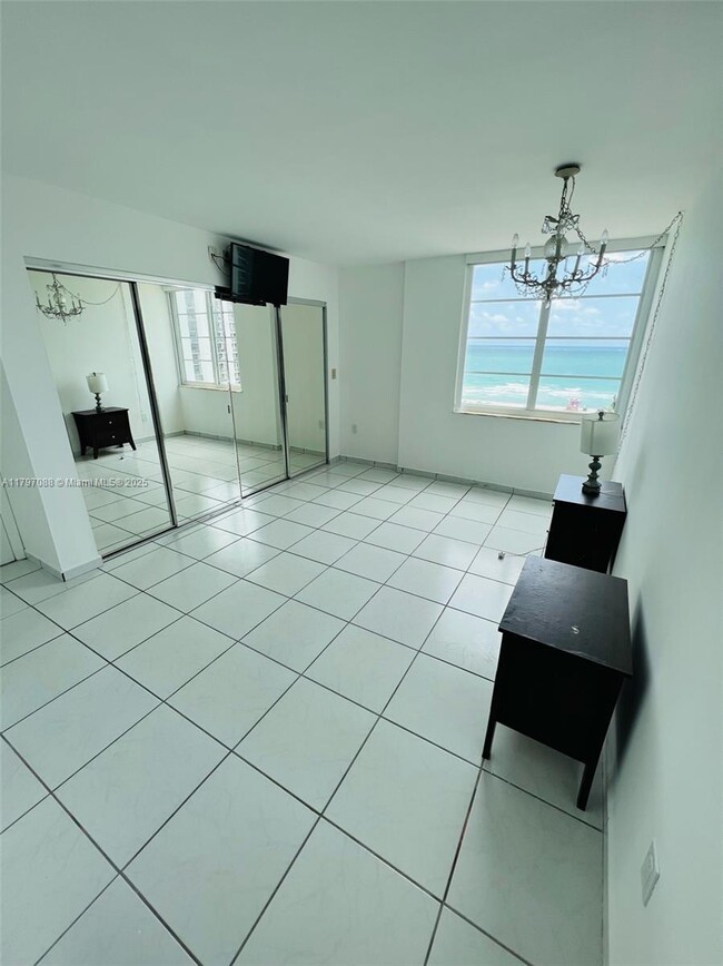 Building Photo - 6450 Collins Ave