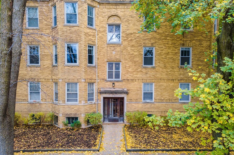 Building Photo - 3704 N Hoyne Ave