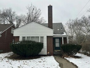 Building Photo - Charming Detroit Bungalow