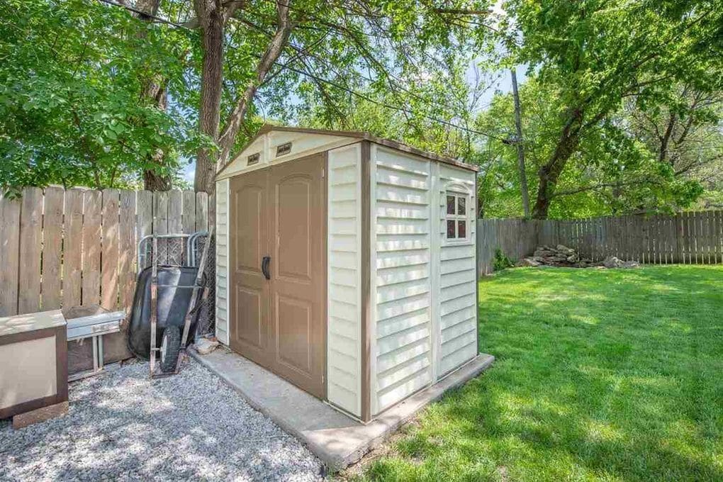 Building Photo - 368 N Hillcrest St