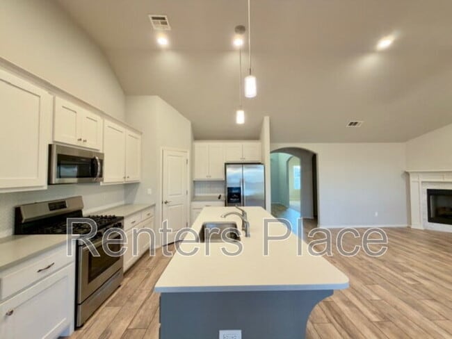 Building Photo - 1402 E New Orleans Pl