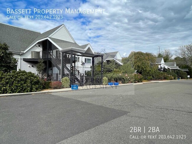 Building Photo - 1115 Windward Rd