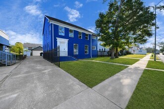 Building Photo - 3217 Binz St