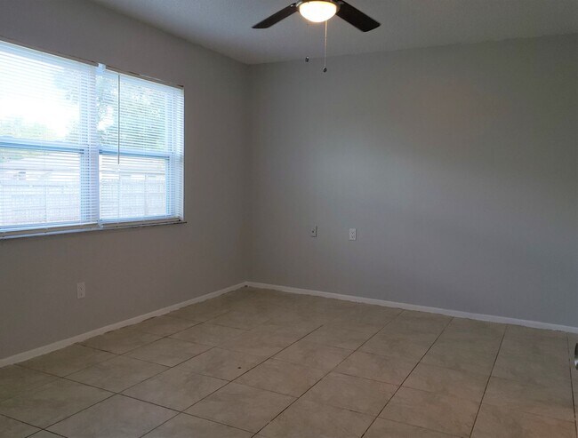 Building Photo - 2 BR / 2 BA Condo with Attached Garage and...