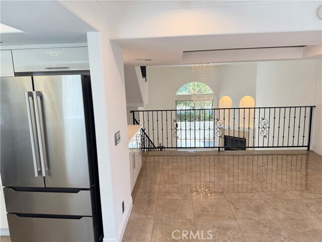 Building Photo - 5340 Las Virgenes Rd