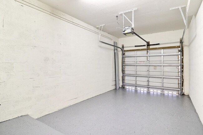 Building Photo - 11781 St Andrews Place St