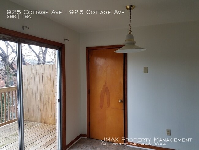 Building Photo - 925 Cottage Ave