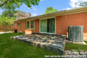 Building Photo - 117 Danube Dr