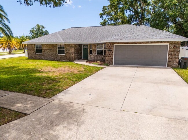 Building Photo - 923 Sand Crest Dr