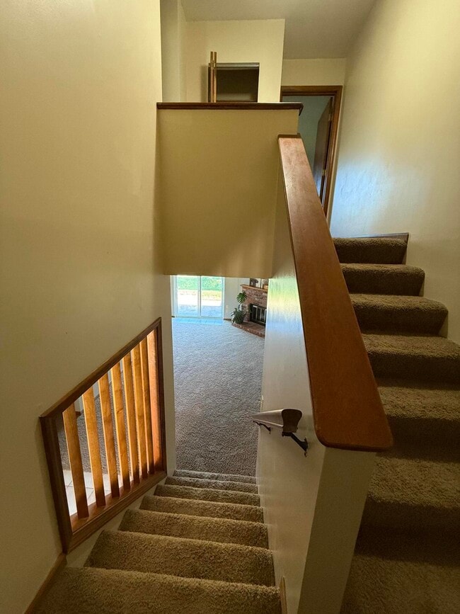 Building Photo - 2032 Waterfront Dr N