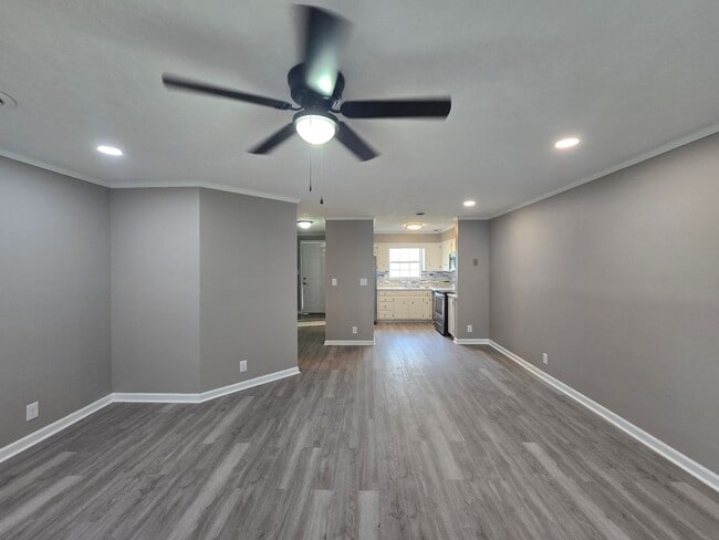 Building Photo - Welcome to Your Stylish New Townhome!