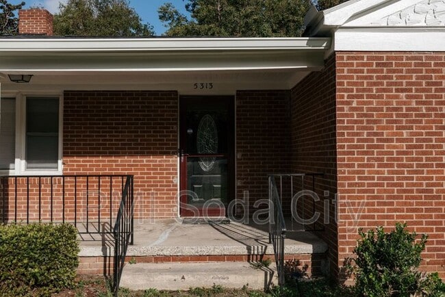 Building Photo - 5313 Randall Ave
