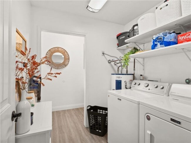 Building Photo - 8603 Main St