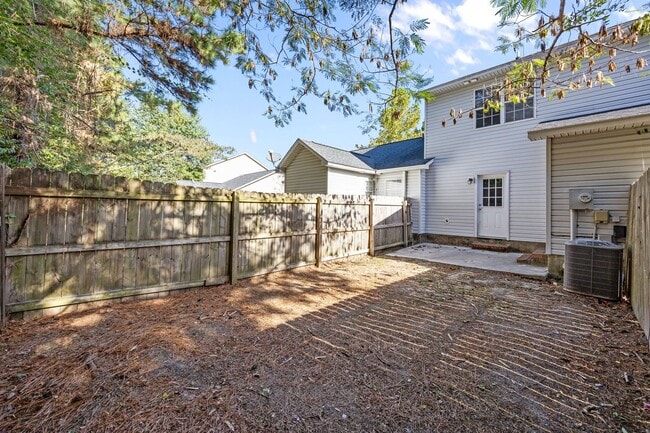 Building Photo - Welcome to Hunters Creek!