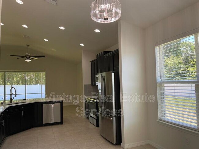 Building Photo - 7905 Silver Clover Ct