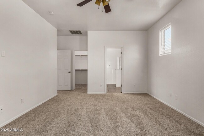 Building Photo - 4211 N 153rd Dr