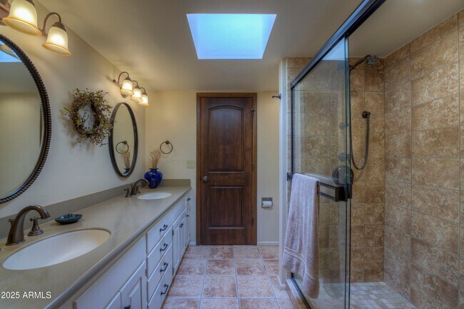 Building Photo - 1103 Ocotillo Cir