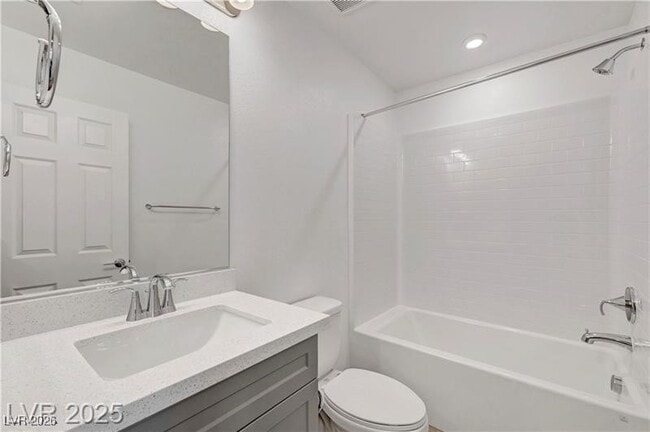 Building Photo - 1175 Heliodor Ave