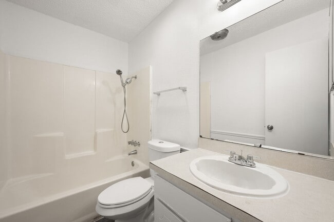 Building Photo - 7509 Echo Hill Dr