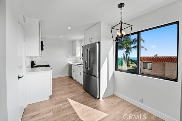 Building Photo - 243 Avenida Montalvo