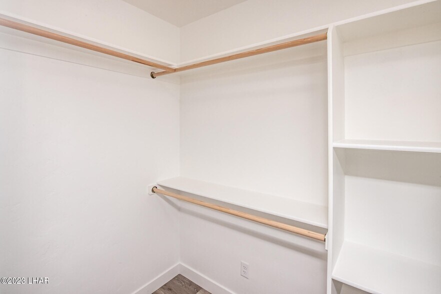 Building Photo - 3705 Challenger Dr