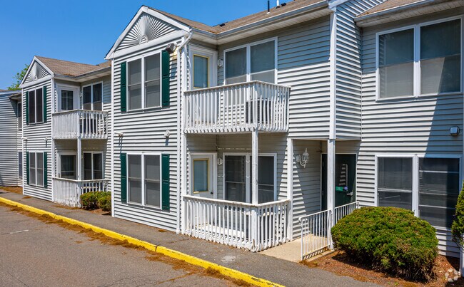 Building Photo - Pine Meadows Townhomes