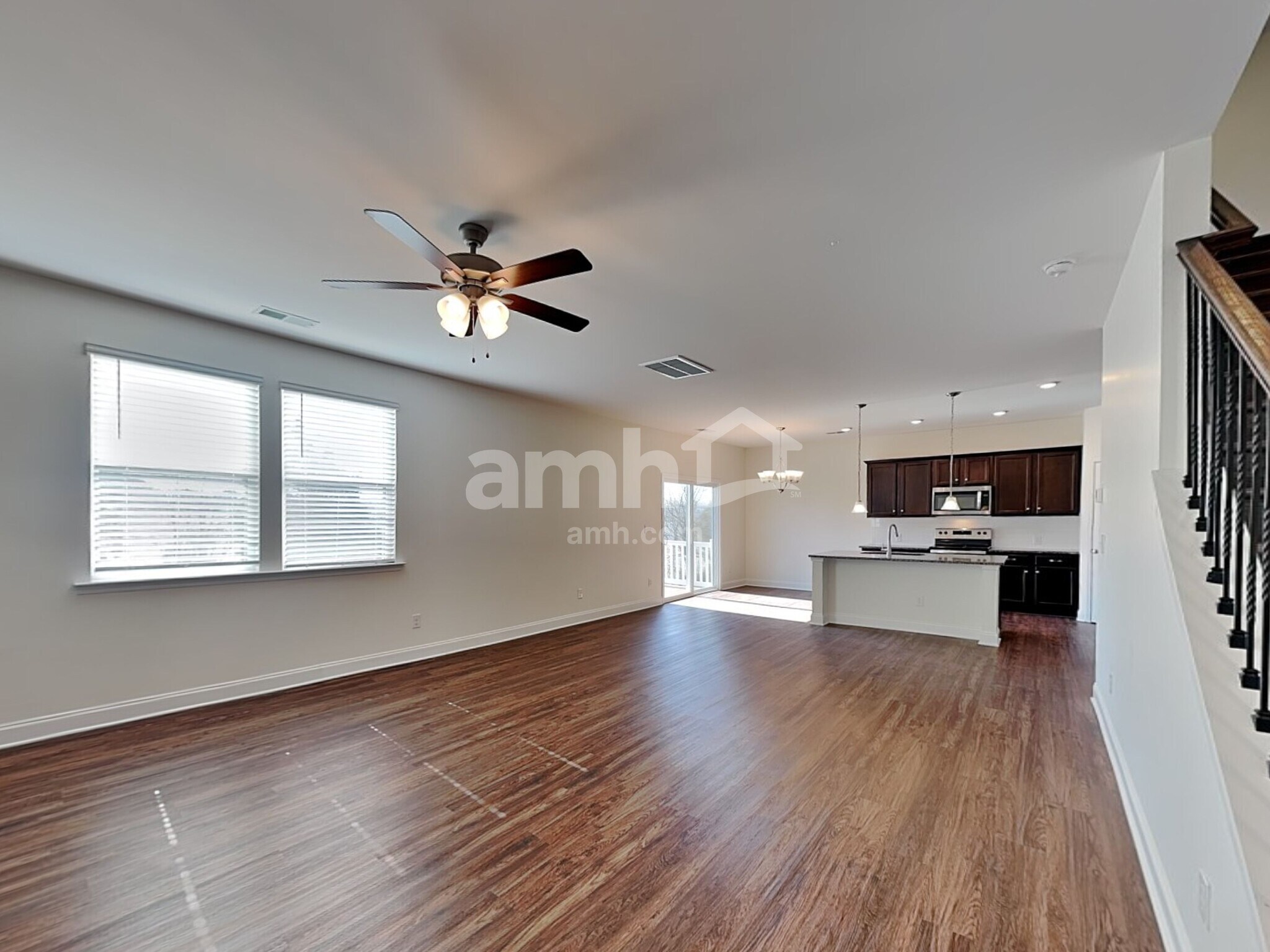 Building Photo - 185 Larragan Dr