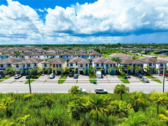 Building Photo - 24902 SW 107th Ave