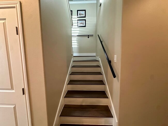 Building Photo - 7938 Elka Lp