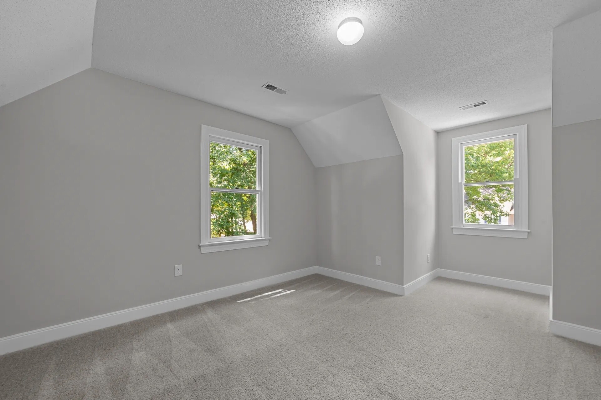 Building Photo - 112 Gawain Rd