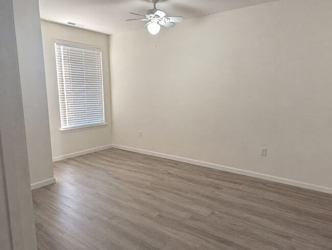 Building Photo - 34673 Villa Cir