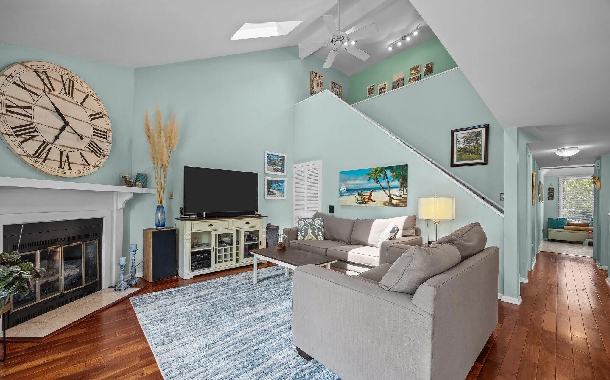 Living room - 117 Forecastle Ct