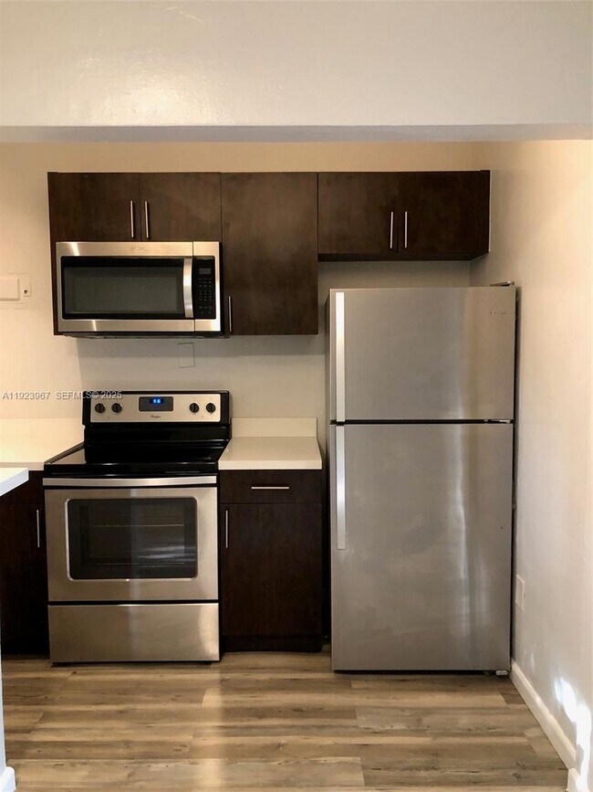 Building Photo - 570 NE 69th St