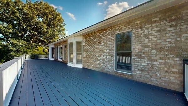 Building Photo - 1519 Kensington Dr