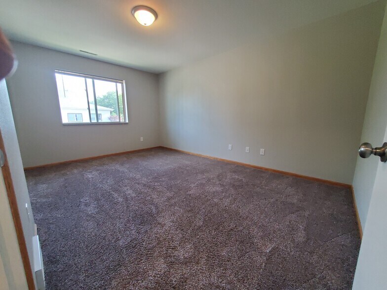 Building Photo - 2322 College St