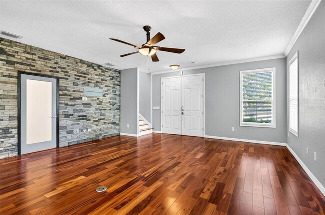 Building Photo - 12618 Weston Dr