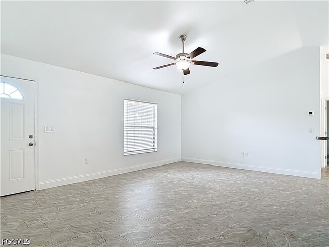 Building Photo - 18522 Robinson Ave