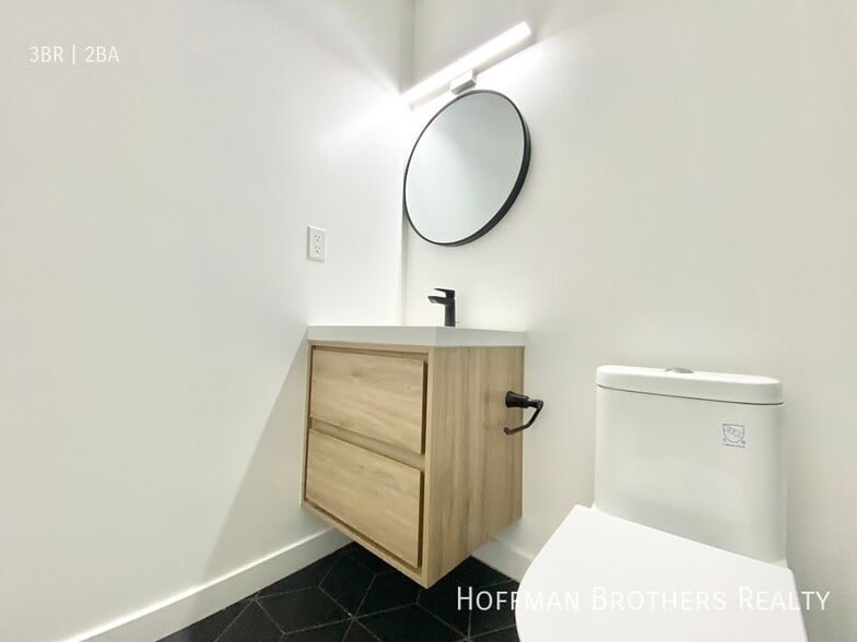 Building Photo - 233 Rosemont Ave